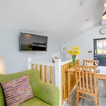 1 Bed In Austwick Oc-b31906 בית נופש